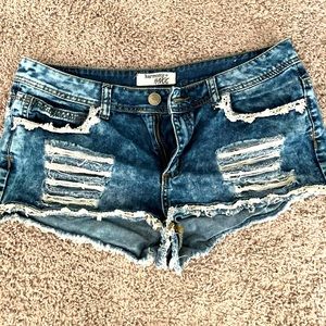 Distressed shorts w/ lace